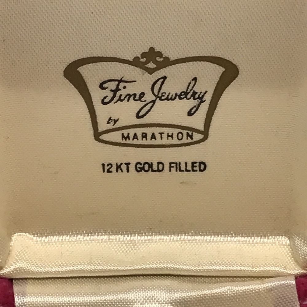 Vintage Jewelry Pink Velvet Gift Box for Fine Jewelry by Marathon - Picture 3 of 7